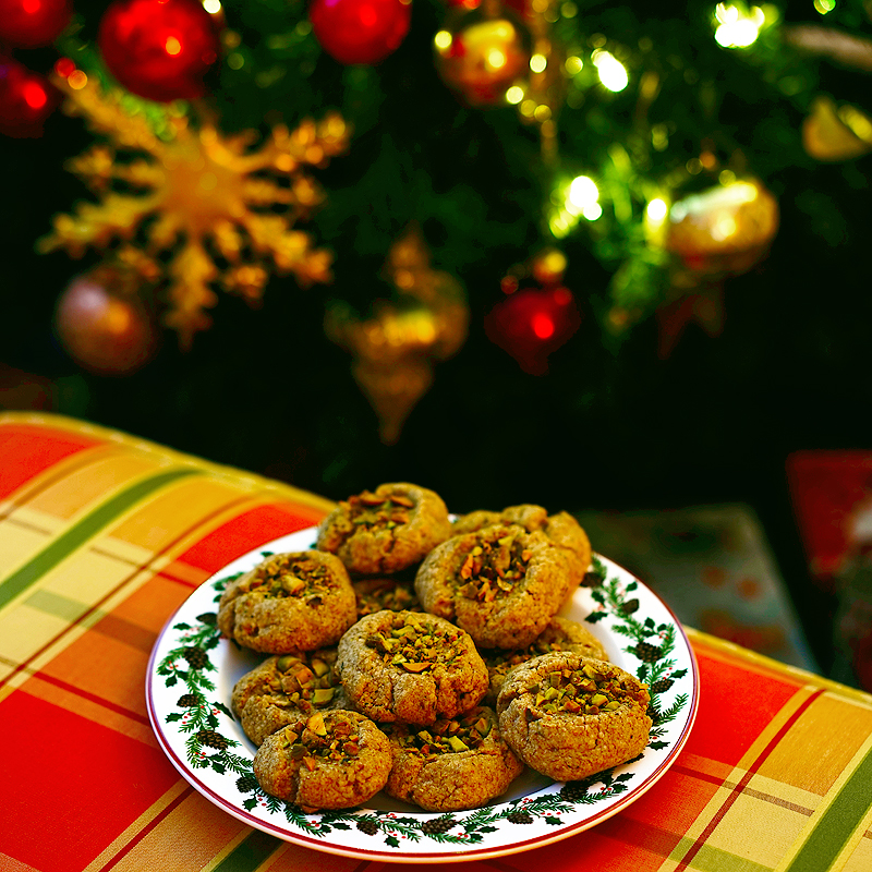 Pistachio Cardamom Shortbread Cookies