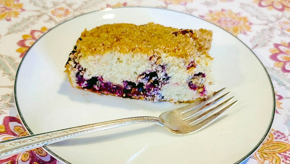 Blueberry Cake With Streusel Topping