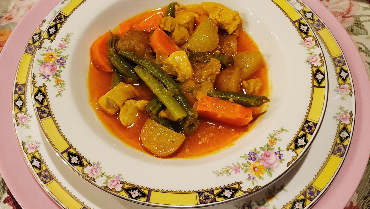 Khorak-e Loobia Sabz (Green Bean and Chicken Stew)
